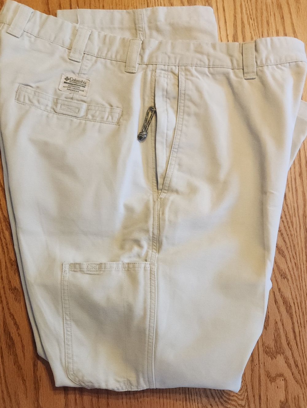 W13 Columbia Sportswear Men's straight leg pants- security zip pocket